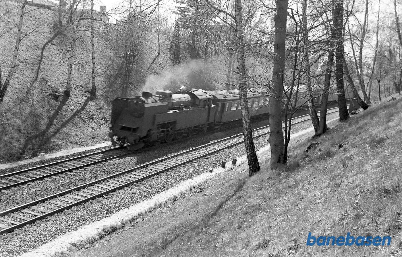 S-maskine med persontog mod Helsingør, ved km 44,3