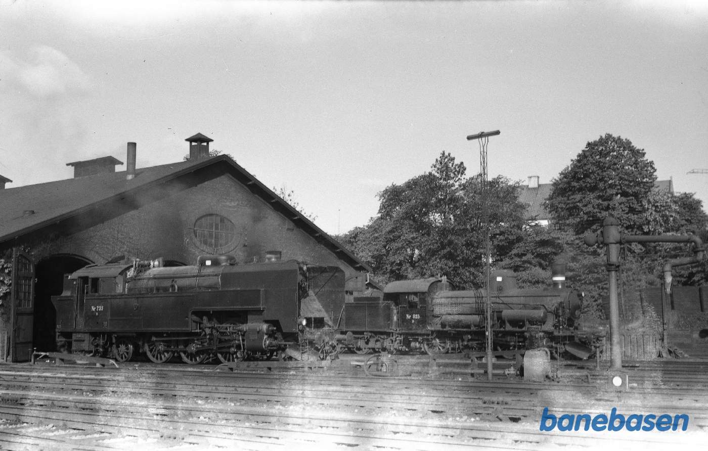 S 733 + D 825 S 733 + D 825