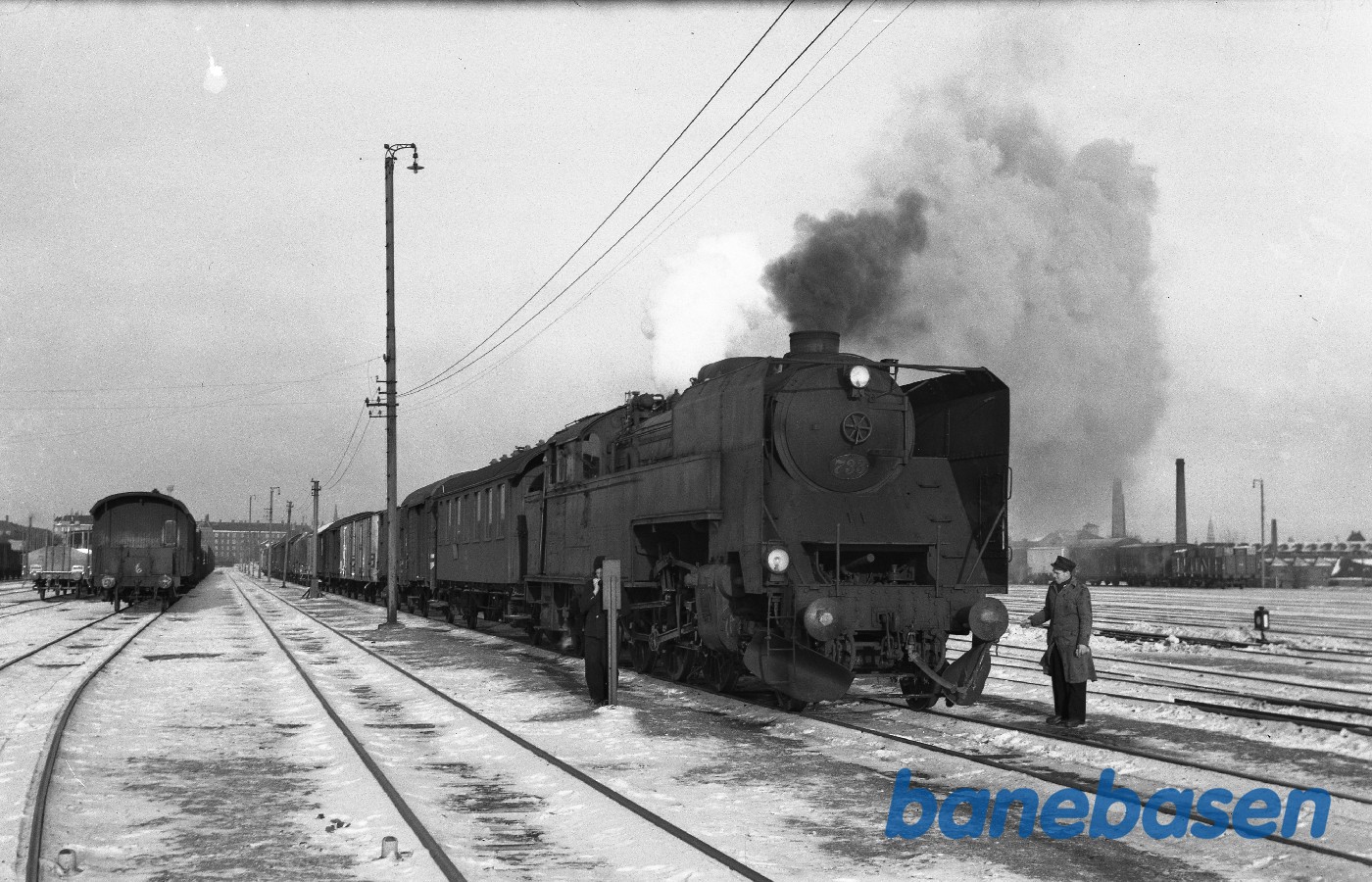 S 733 med godstog S 733 med godstog