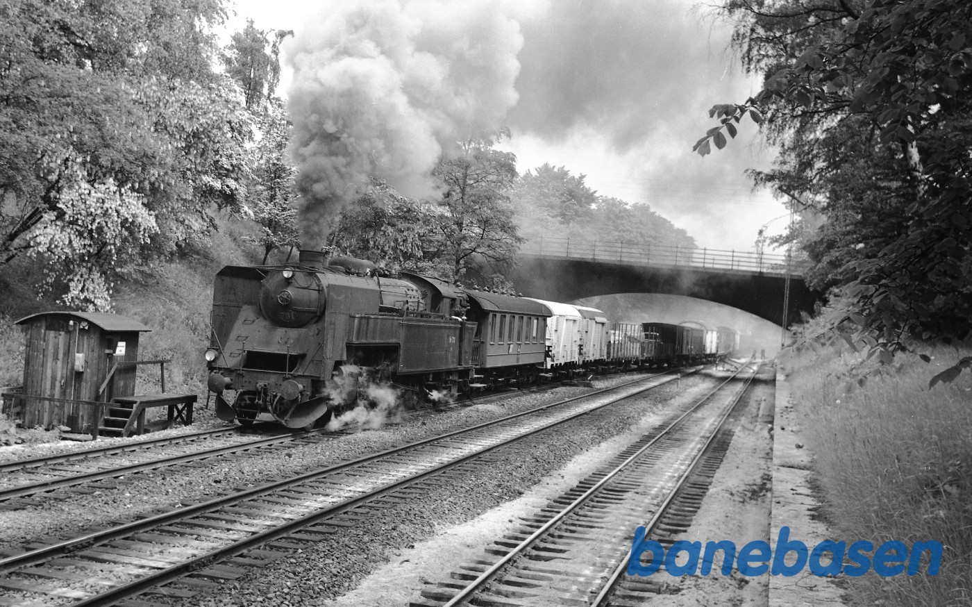 S 731 med godstog under udkørsel S 731 med godstog under udkørsel