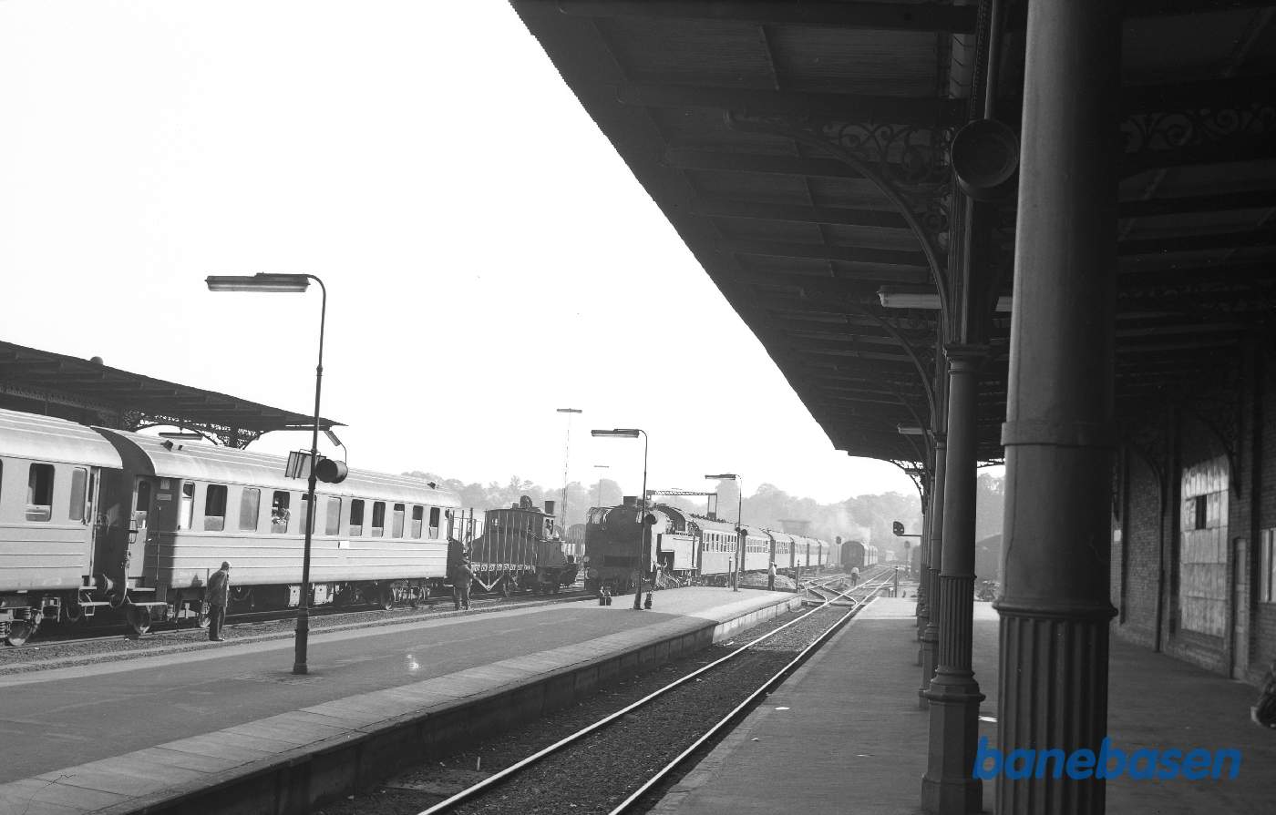 S 730 ankommer med persontog S 730 ankommer med persontog