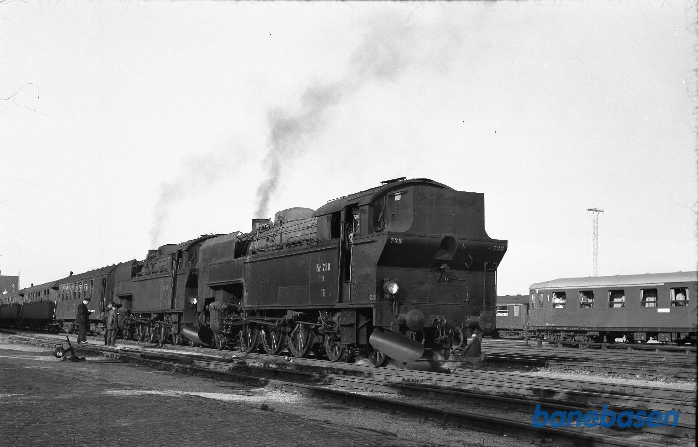 S 738 + S 730 med persontog