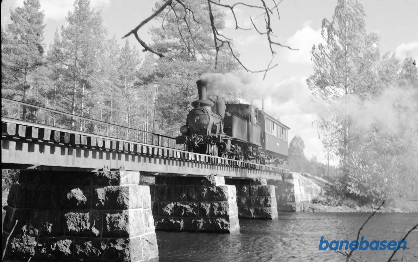 Sidste damp-persontog mellem Jädraås og Björnmossen med lokomotiv nr. 13