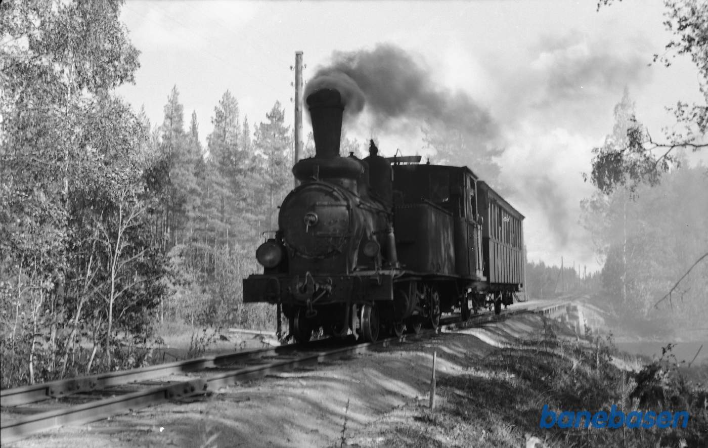 Sidste damp-persontog mellem Jädraås og Björnmossen med lokomotiv nr. 13