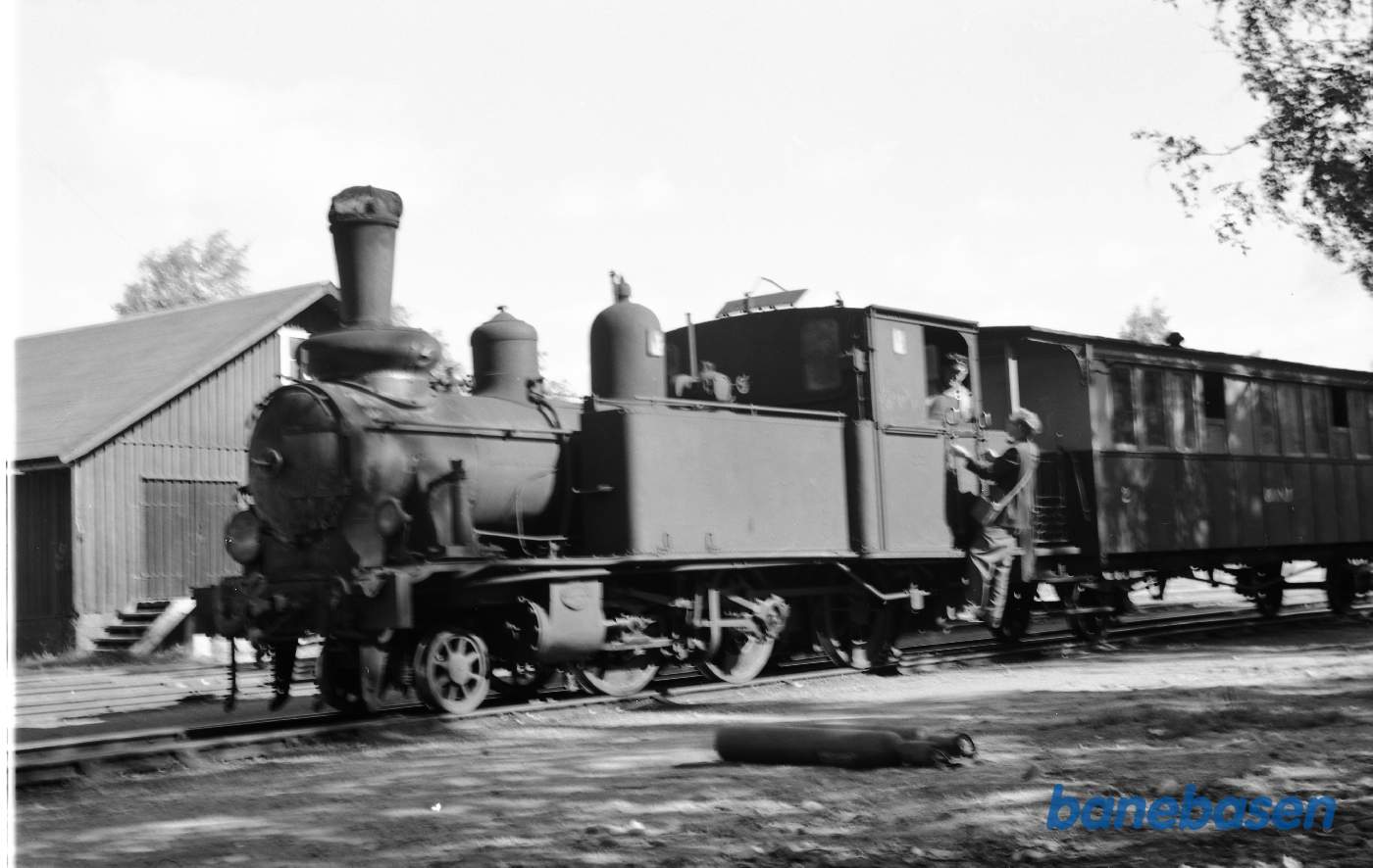 Sidste damp-persontog mellem Jädraås og Björnmossen med lokomotiv nr. 13