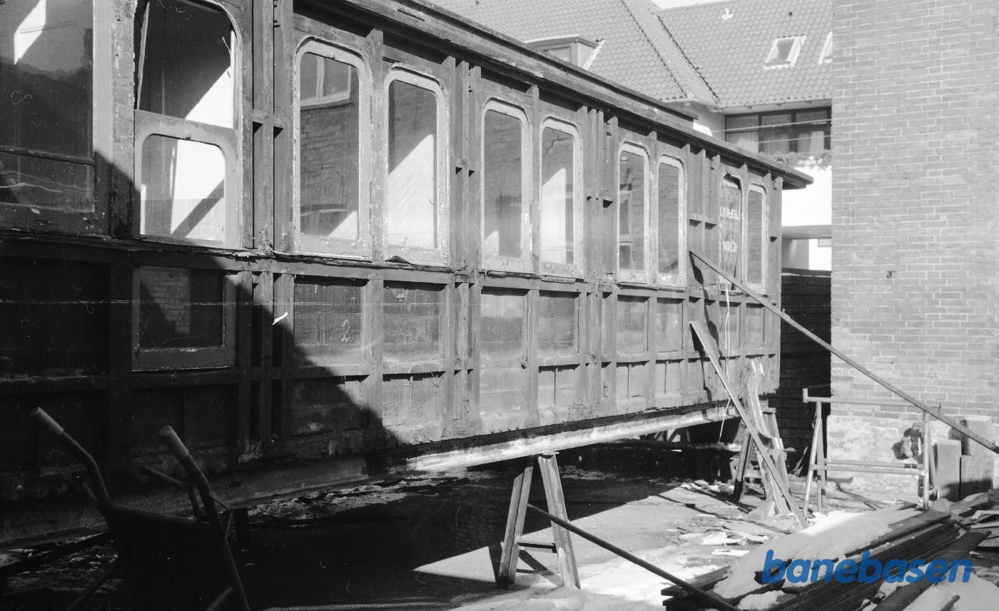 Vognkasse ONFJ B 27 under restaurering