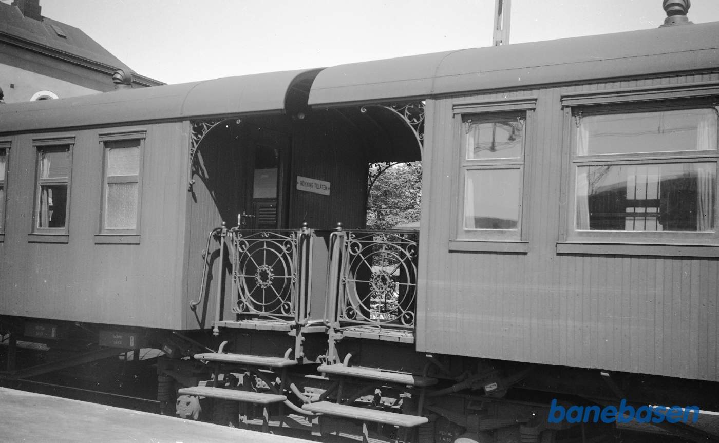 Fællesbogie og endeplatforme på personvogn