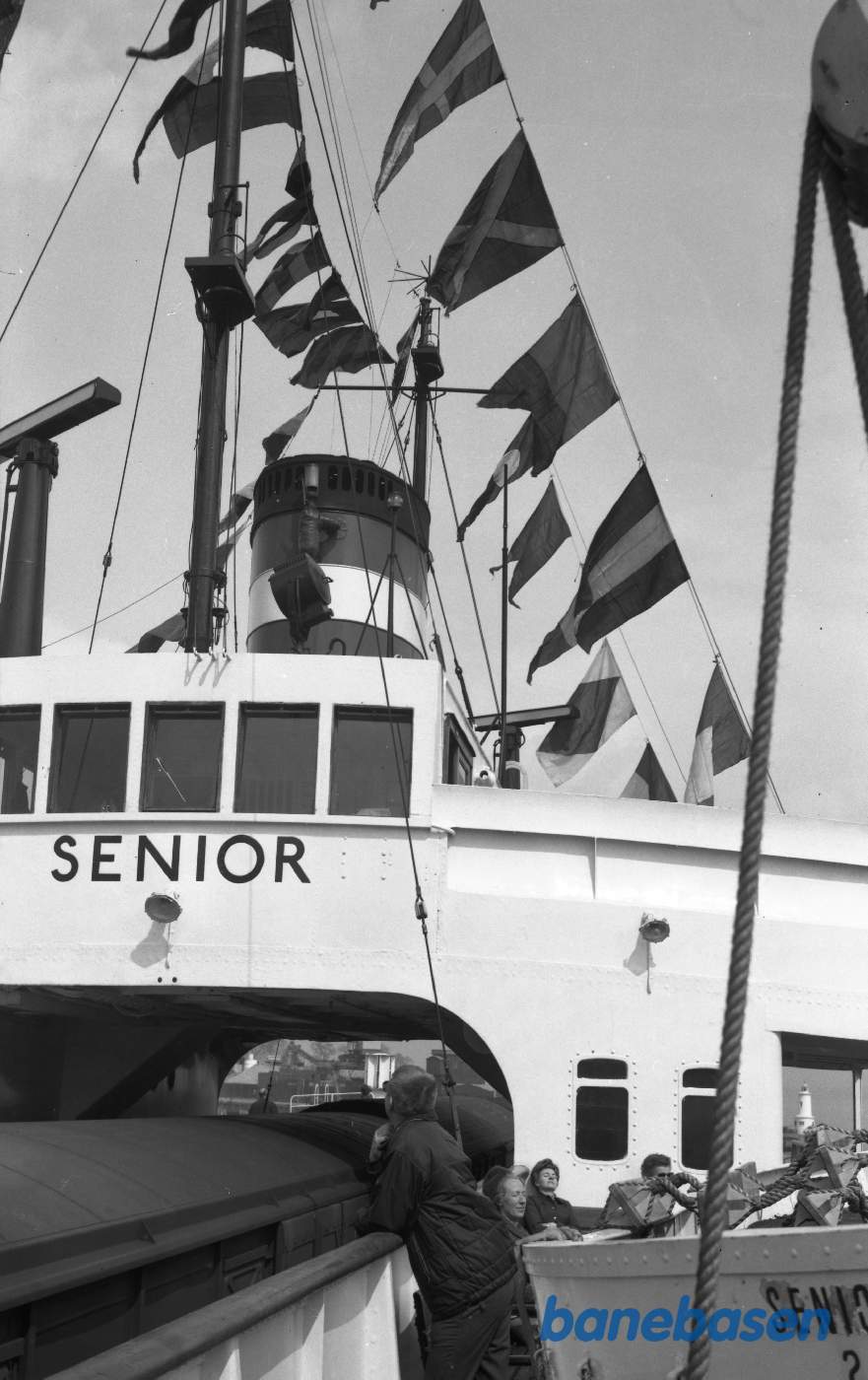 D/F Senior, styrehus