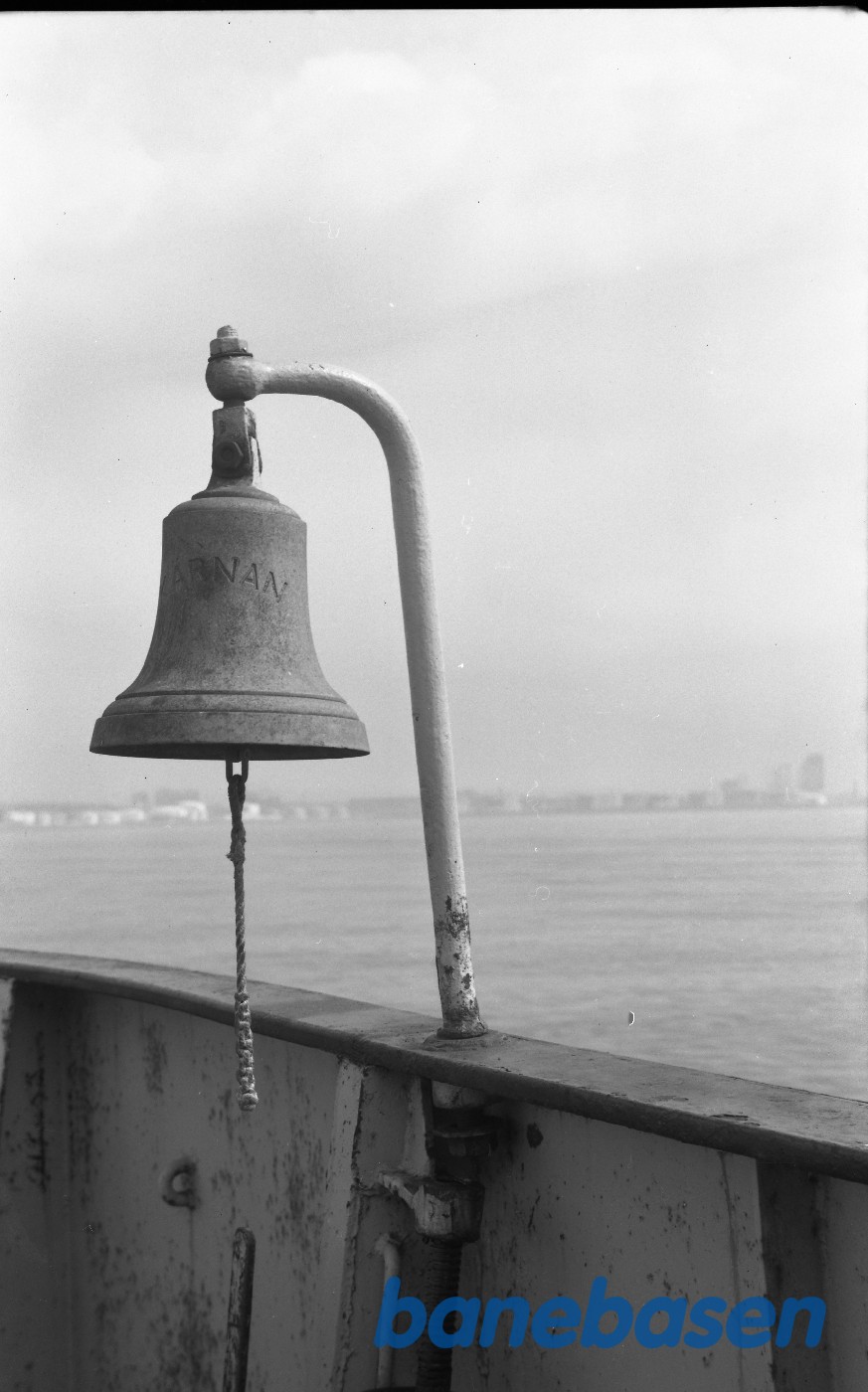 Skibsklokke på D/F Senior, tidl. D/F Kärnan Skibsklokke på D/F Senior, tidl. D/F Kärnan