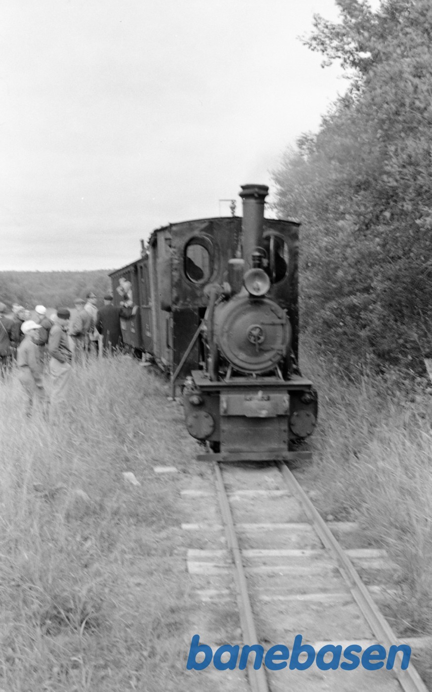 Damplokomotiv nr. 2 "LOTTA" med veterantog Damplokomotiv nr. 2 "LOTTA" med veterantog