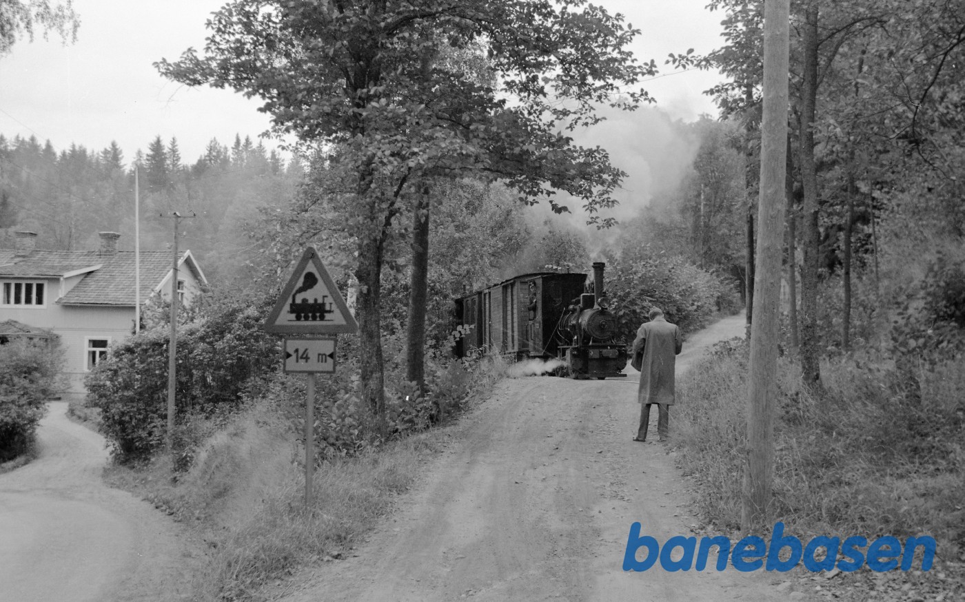 Damptog krydser vej Damptog krydser vej