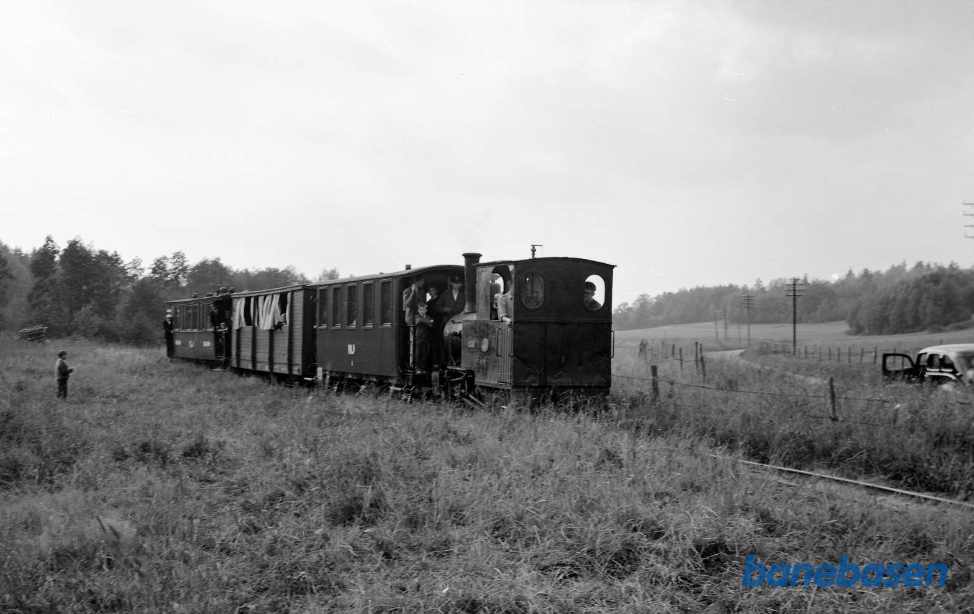 Damplokomotiv nr. 3 "DYLTA" med veterantog