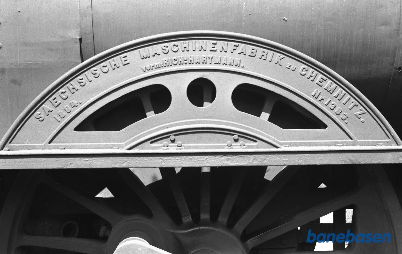 A 147, hjulskærm / fabriksskilt på A 147 A 147, hjulskærm / fabriksskilt på A 147