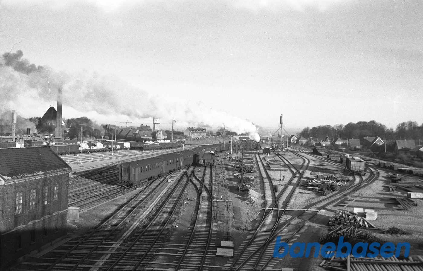 F-maskine rangerer med 13 CL-vogne F-maskine rangerer med 13 CL-vogne