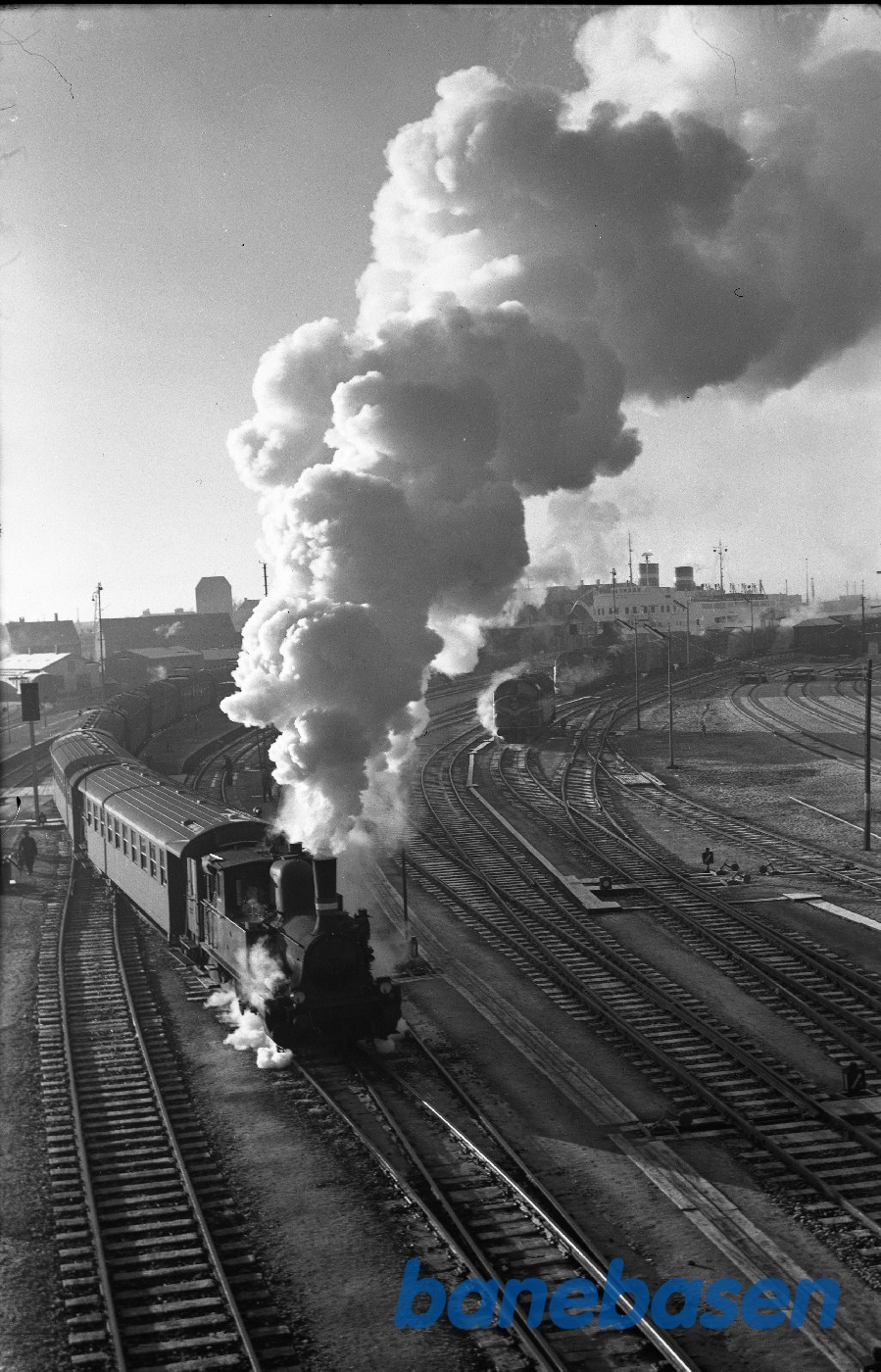 F-maskine rangerer med 13 CL-vogne F-maskine rangerer med 13 CL-vogne