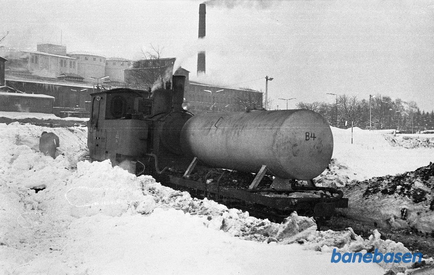 Vandtankvogn B 4 og damplokomotiv B 4 Vandtankvogn B 4 og damplokomotiv B 4