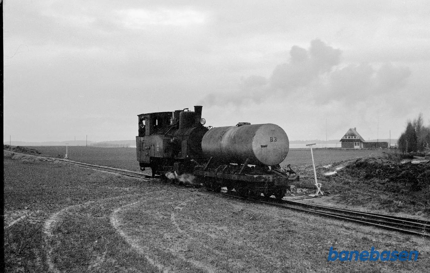 B 3 med tog på Søholt-linjen