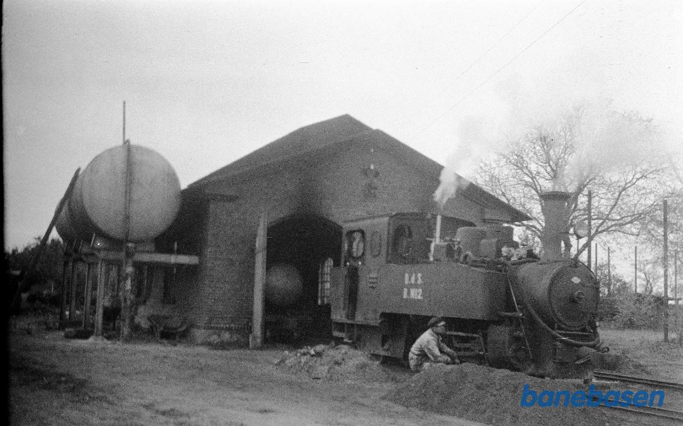 Damplokomotiv B 2 ved 2-sporet remise