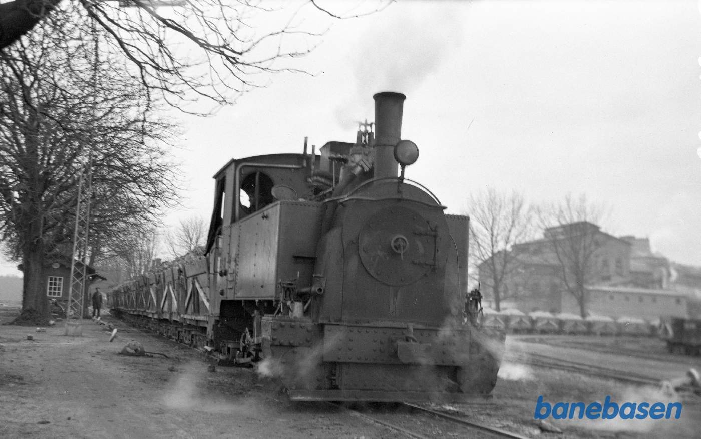 Da 7 rangerer ved vejeboden