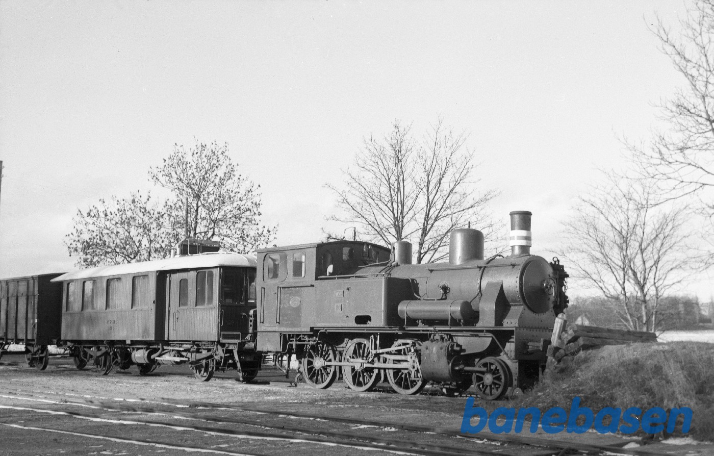 Damplokomotiv nr. 3 + M 8 Damplokomotiv nr. 3 + M 8