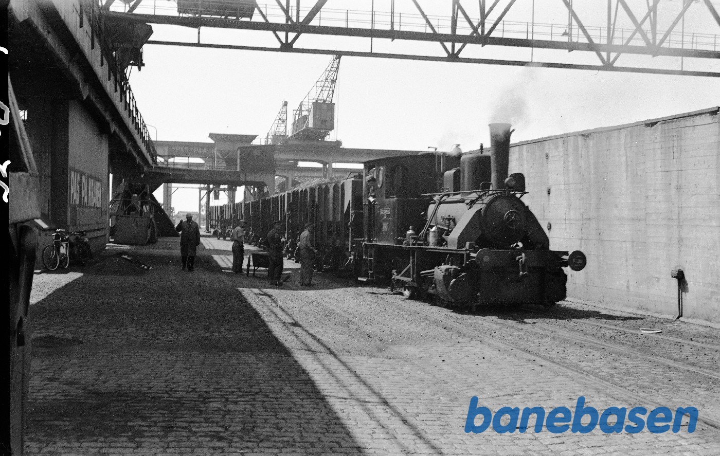 Tog på havnekajen Tog på havnekajen