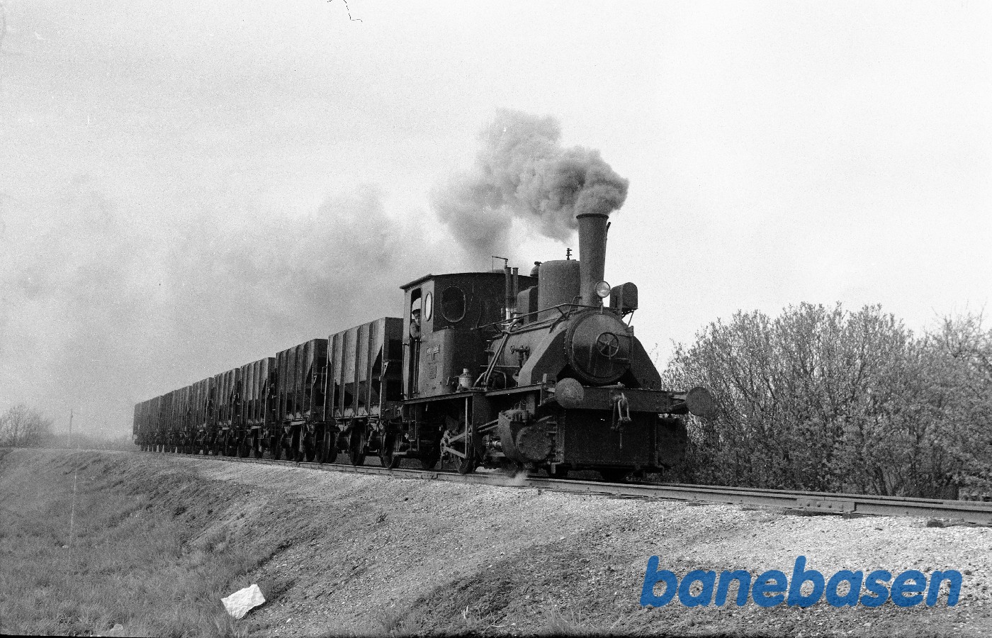 "Tomt" tog på vej mod havnen "Tomt" tog på vej mod havnen
