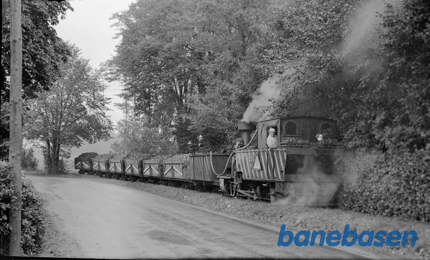 Damplokomotiv nr. 8 med læsset roetog Damplokomotiv nr. 8 med læsset roetog