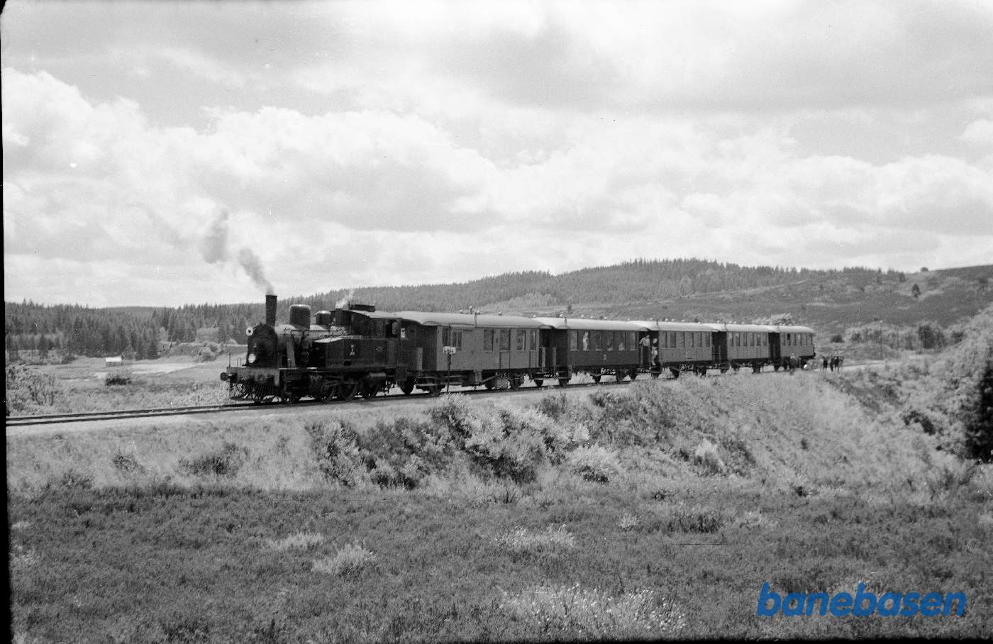 HV L 106 med DJK-udflugtstog