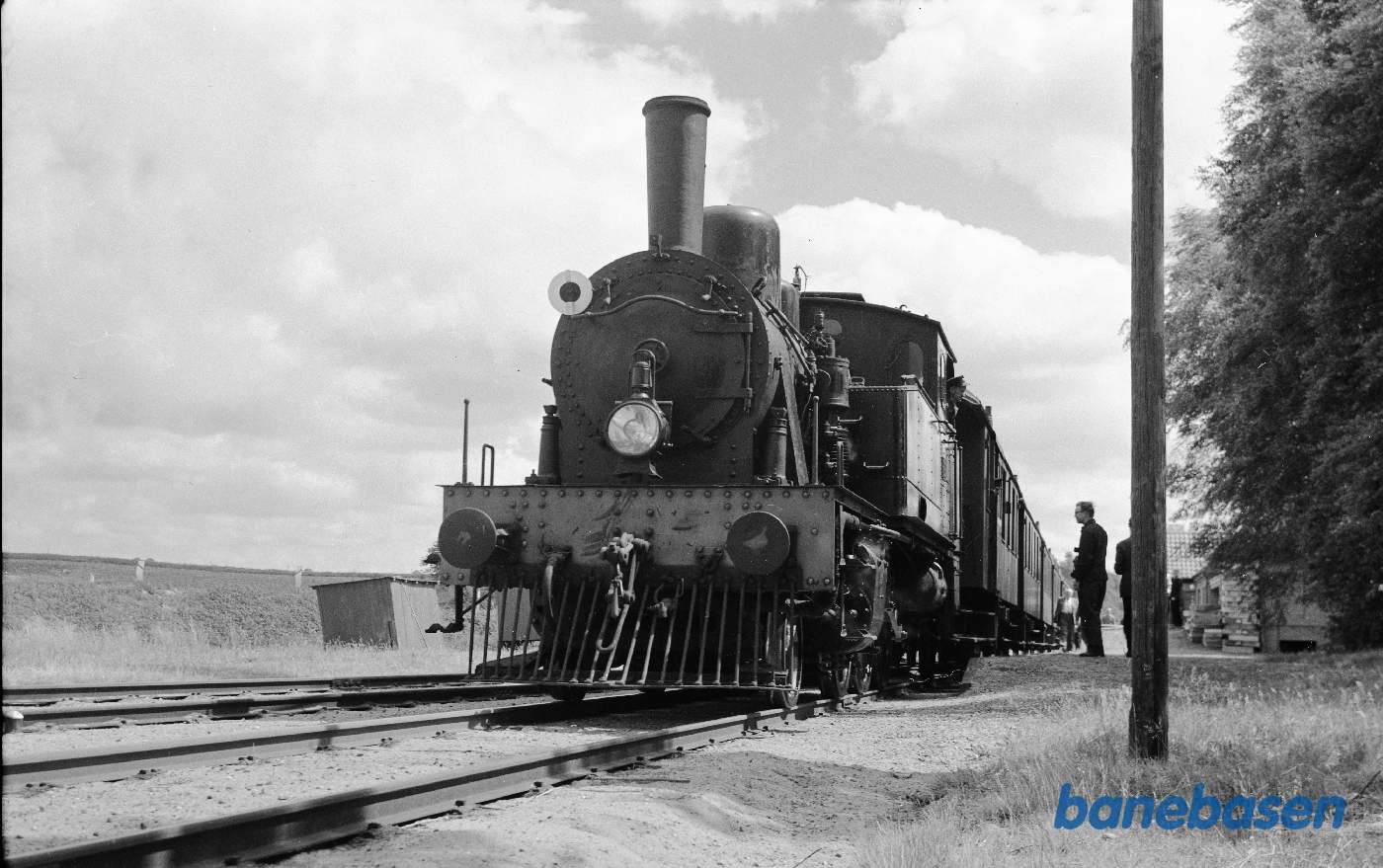 HV L 106 med DJK-udflugtstog