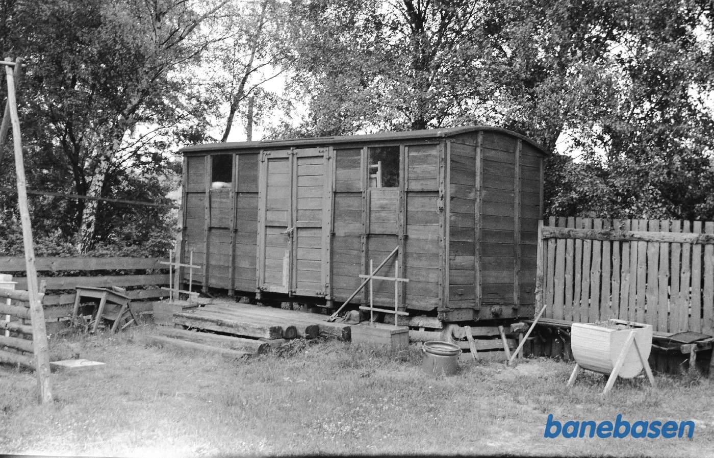 Vognkasse fra smalsporet lukket godsvogn