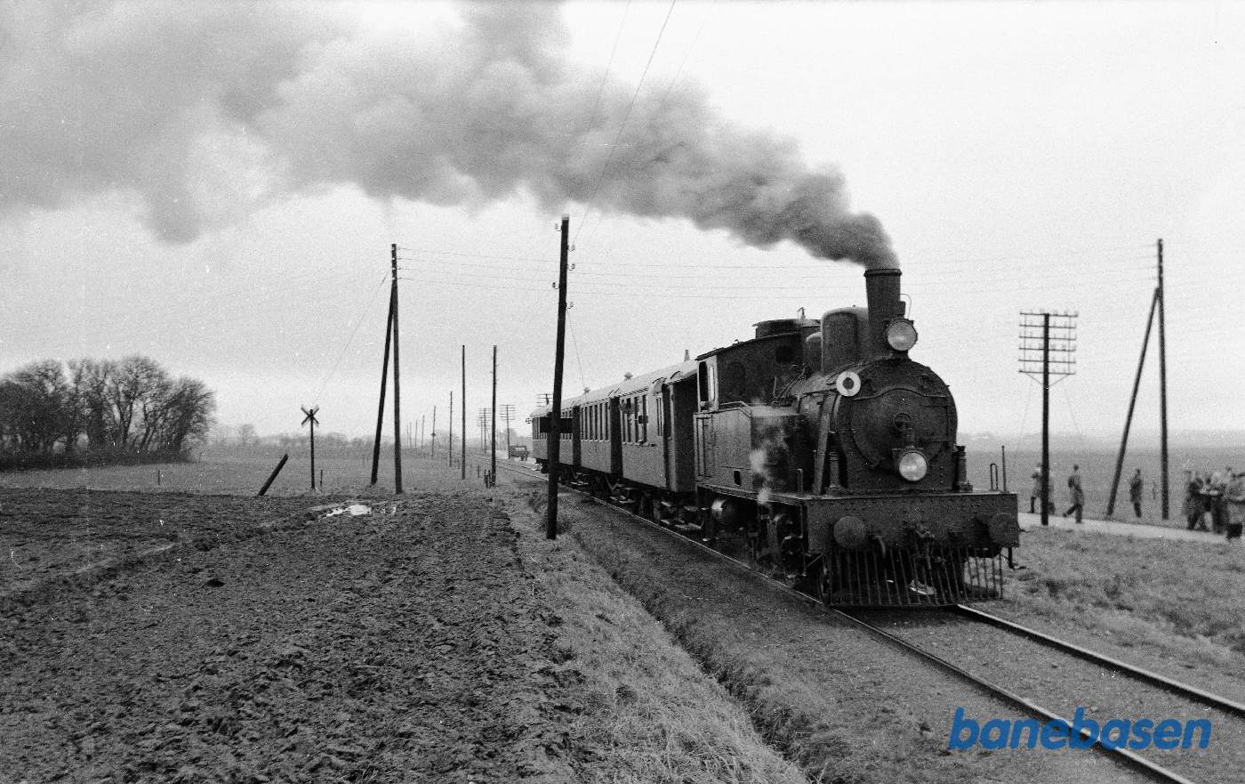 HV L 106 med DJK-udflugtstog