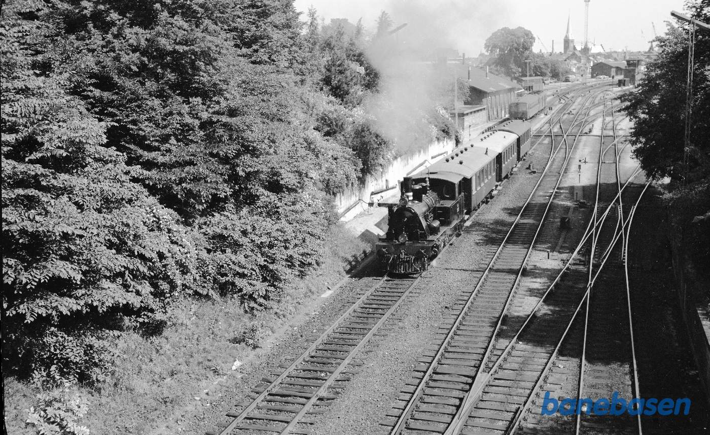 ØSJS nr. 7 med veterantog ØSJS nr. 7 med veterantog