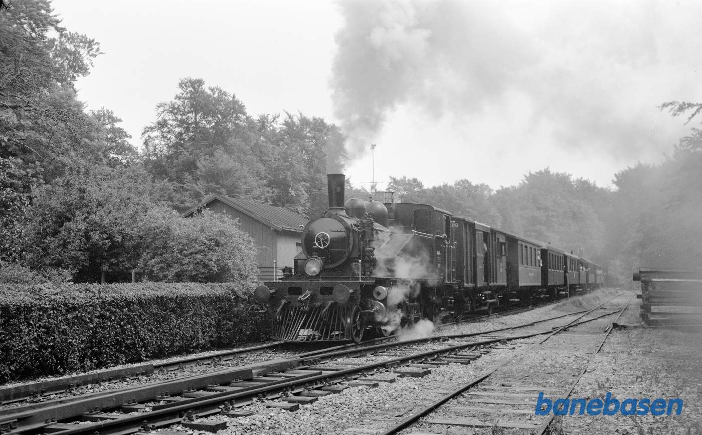 Damplokomotiv OKMJ Nr. 14 med veterantog