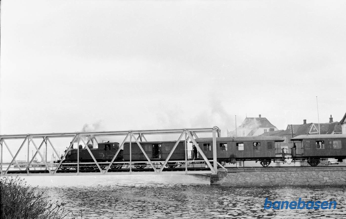 Damplokomotiv nr. 14 med DJK-udflugtstog