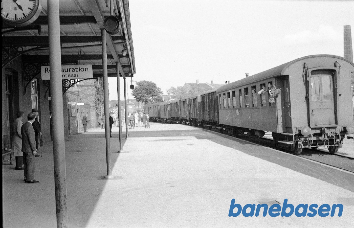 MP med tog 157 MP med tog 157