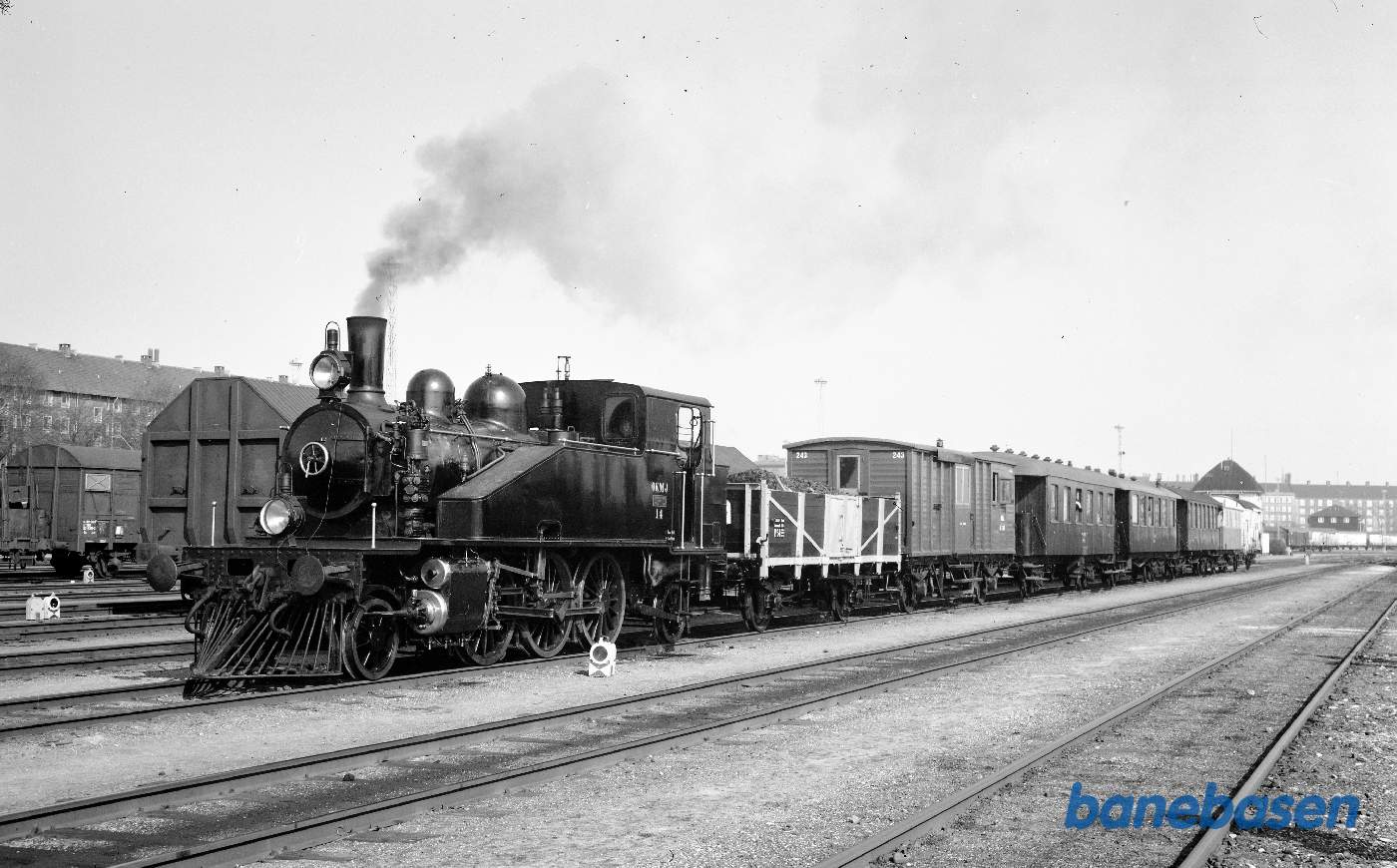 OKMJ nr. 14 med veterantog OKMJ nr. 14 med veterantog