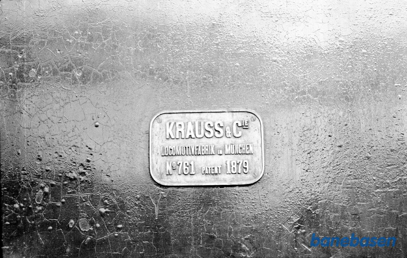 Fabriksplade, damplokomotiv nr. 4 (ophugget 1911 !)