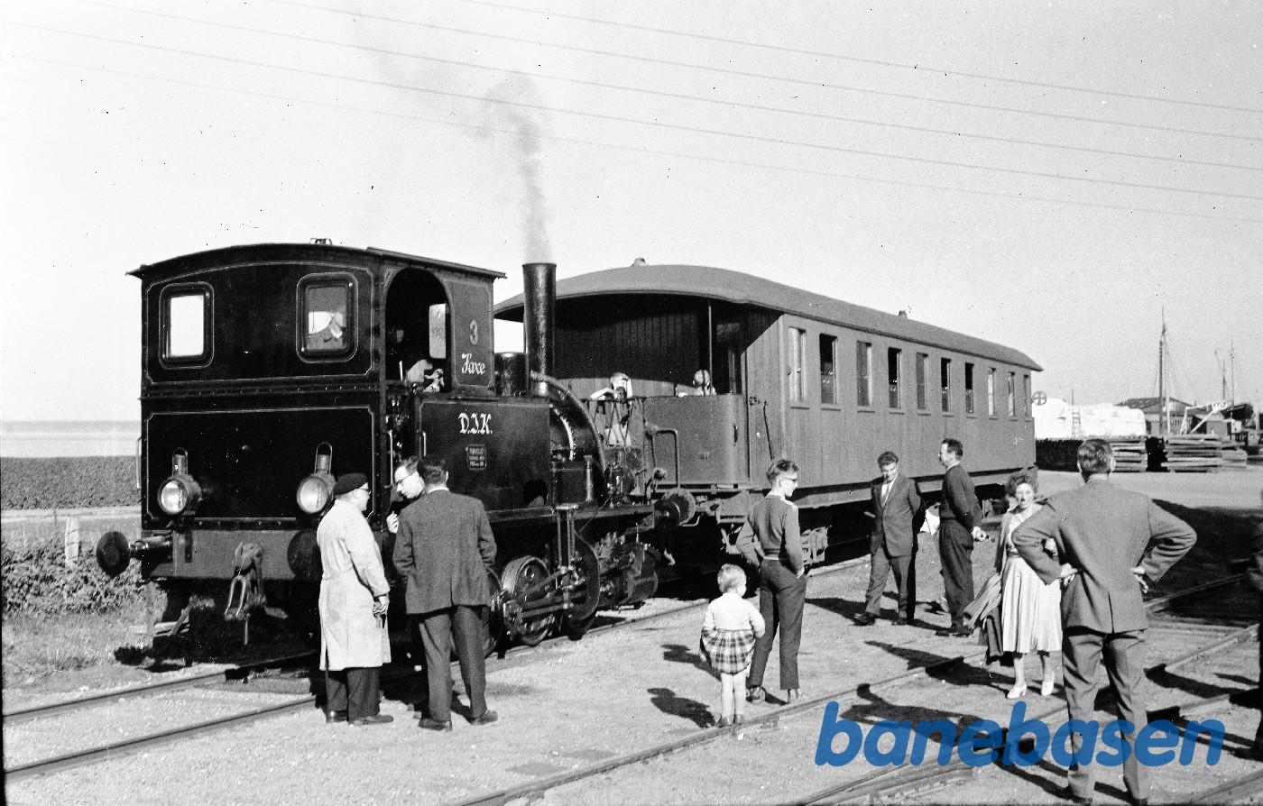 Damplokomotiv ØSJS 3 "FAXE" nymalet på prøvetur Damplokomotiv ØSJS 3 "FAXE" nymalet på prøvetur