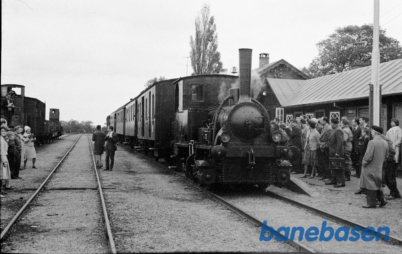 ØSJS 3 med udflugtstog i.f.m. K-maskine turen Kh-Nf-Kh ØSJS 3 med udflugtstog i.f.m. K-maskine turen Kh-Nf-Kh