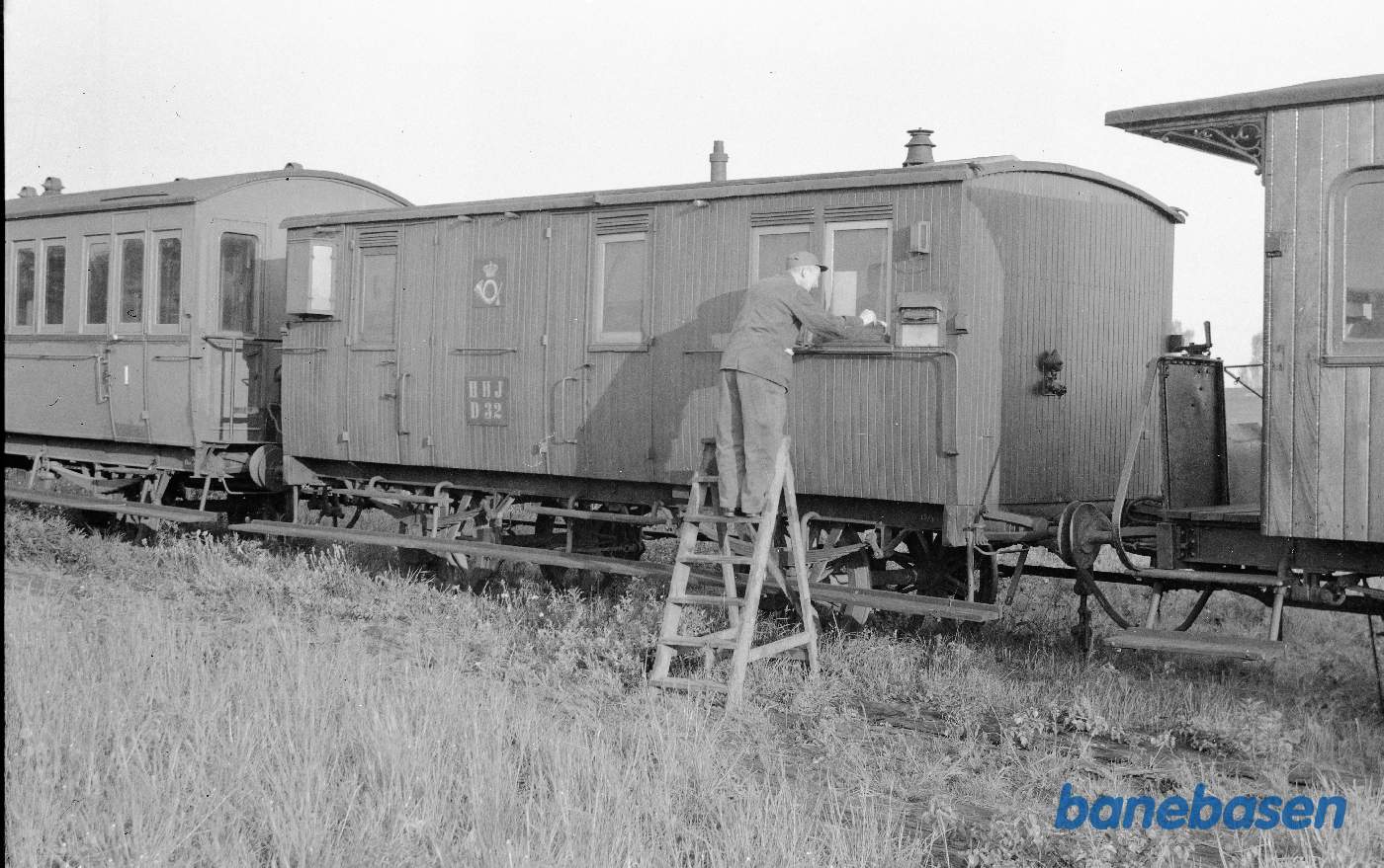 Post-og rejsegodsvogn HHJ D 32