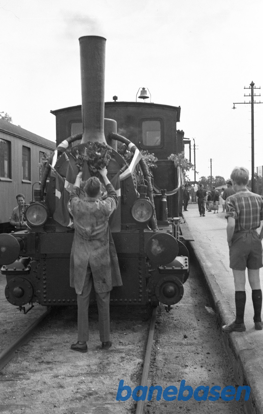 ØSJS nr. 3 med indvielsestog Maribo-Bandholm ØSJS nr. 3 med indvielsestog Maribo-Bandholm