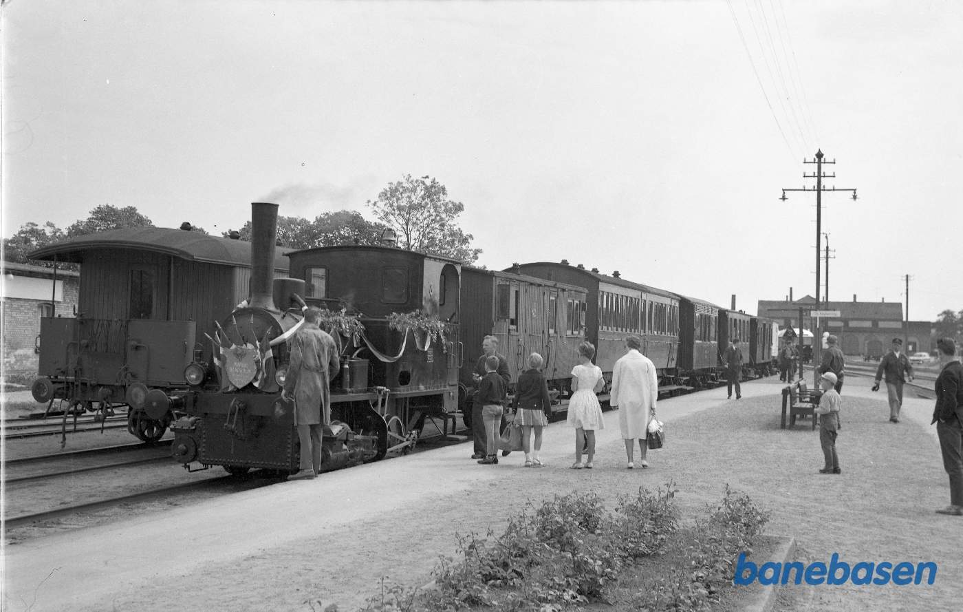 ØSJS nr. 3 med indvielsestog Maribo-Bandholm ØSJS nr. 3 med indvielsestog Maribo-Bandholm