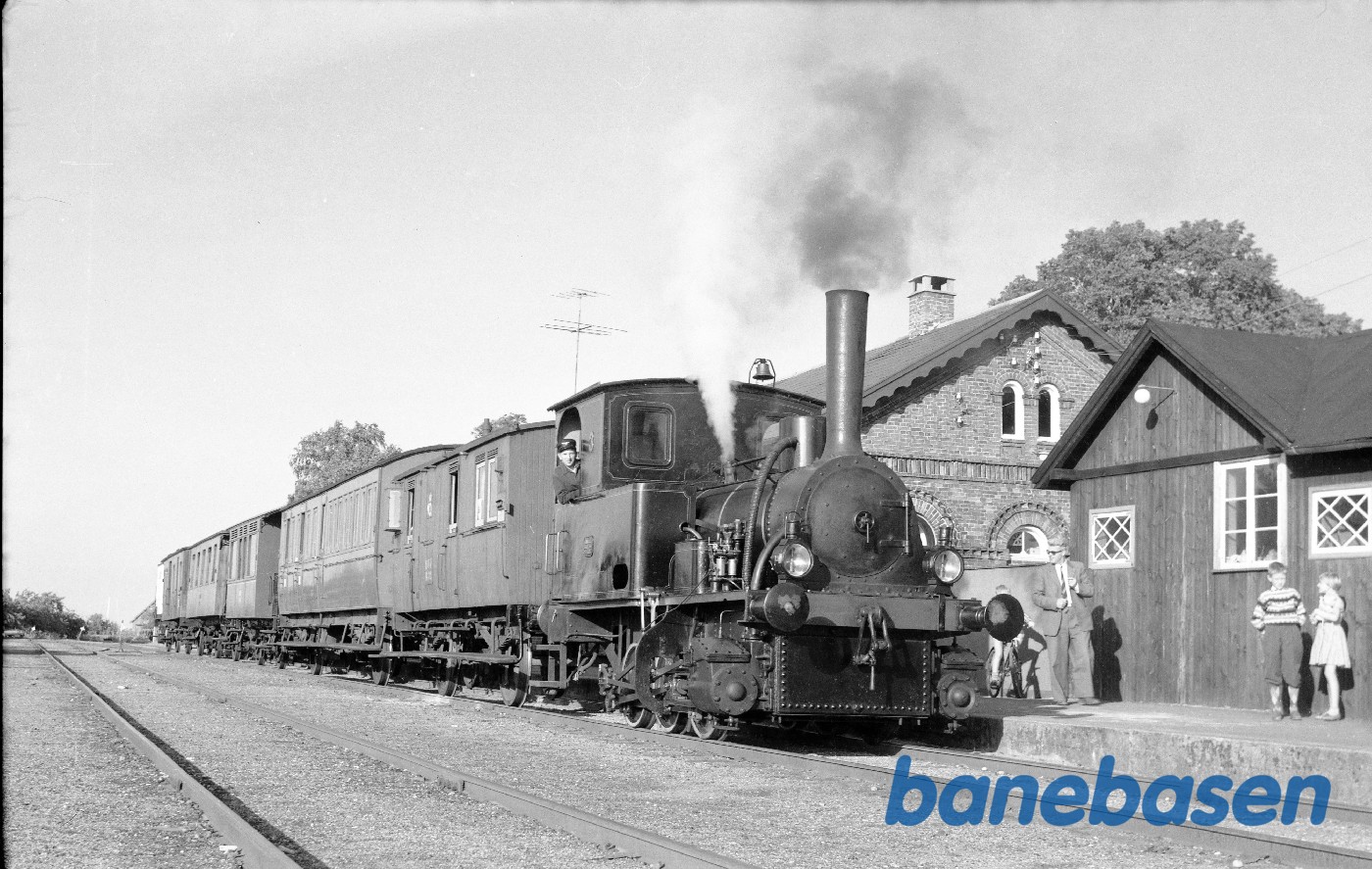 ØSJS nr. 3 med veterantog ØSJS nr. 3 med veterantog