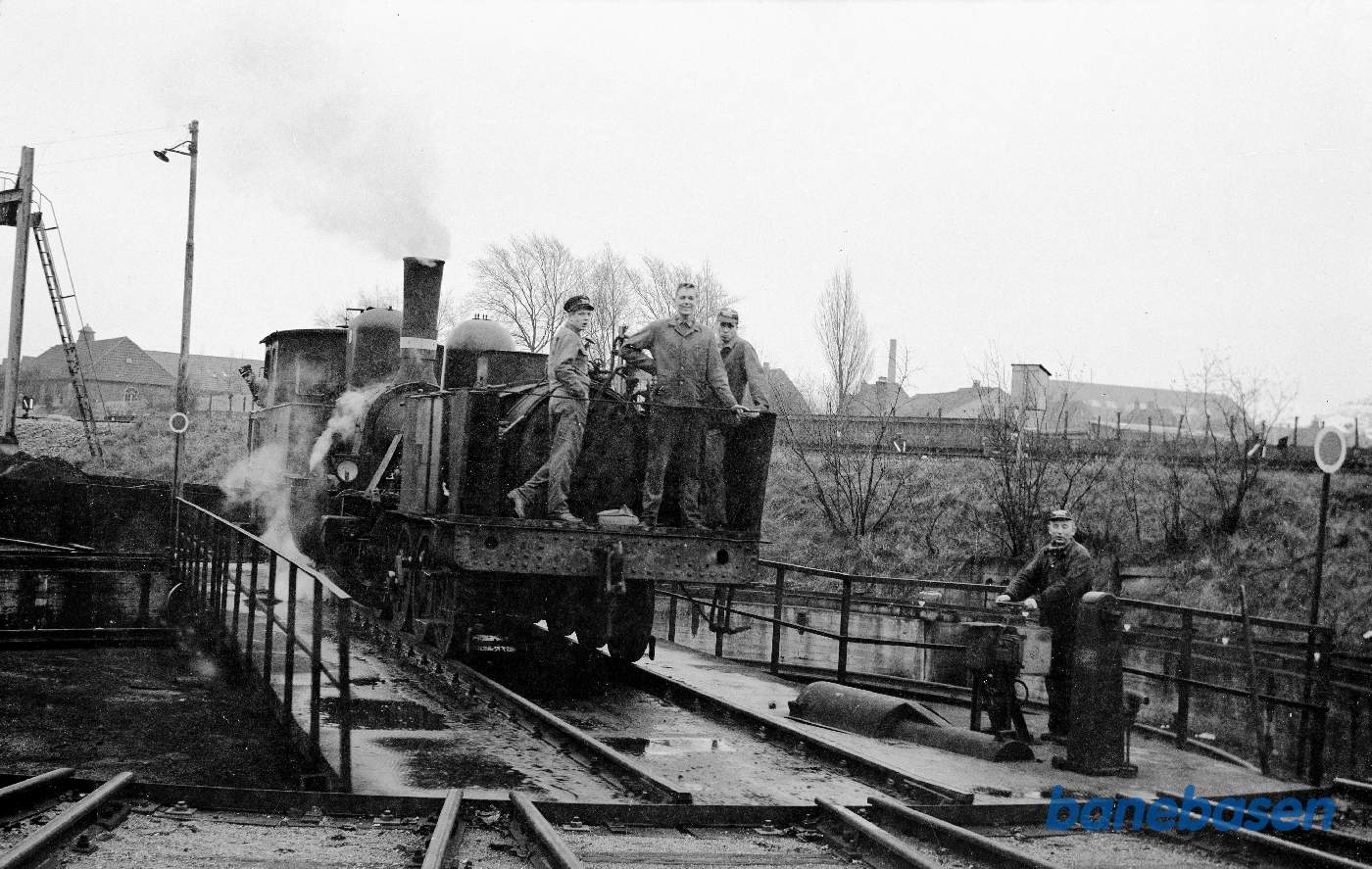 Damplokomotiv ØSJS 6, førerhus afmonteret