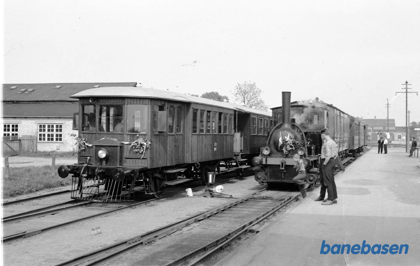 LB M 1 + ØSJS nr. 3 (første køredag i sæsonen)