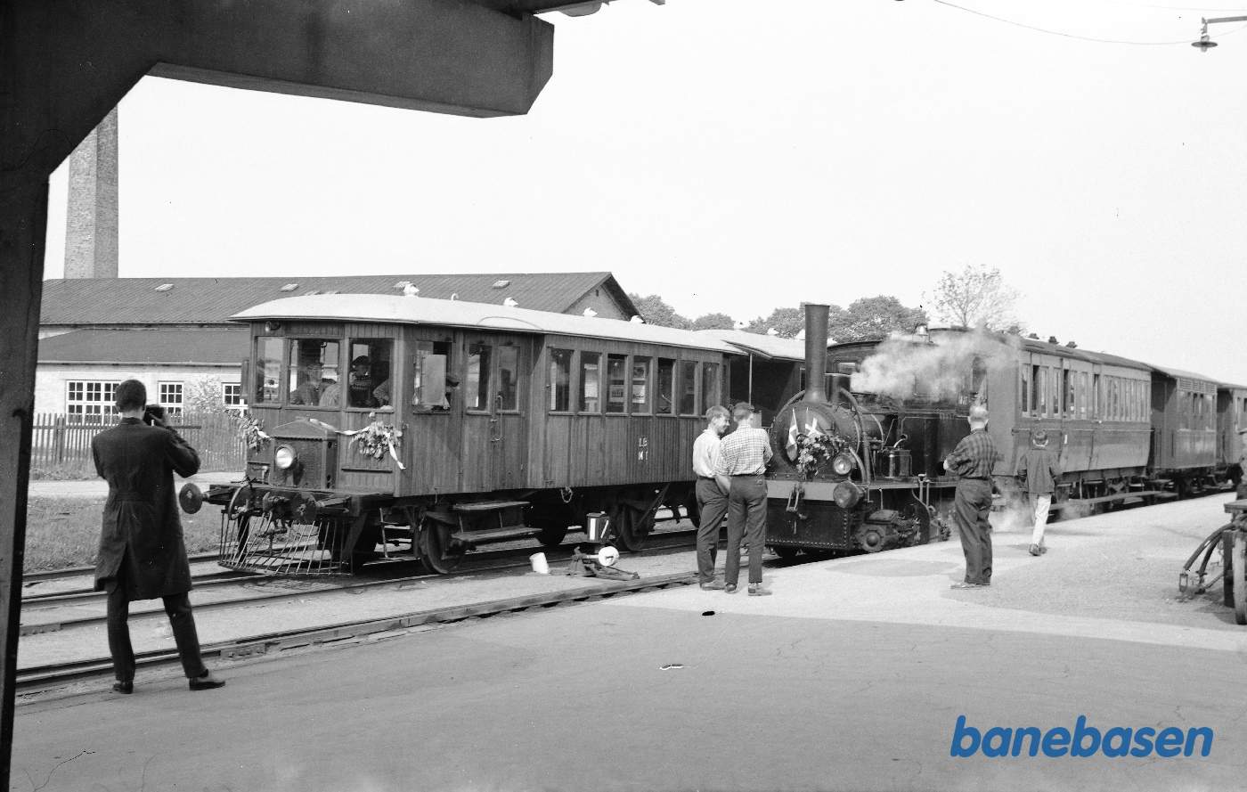 LB M 1 + ØSJS nr. 3 (første køredag i sæsonen) LB M 1 + ØSJS nr. 3 (første køredag i sæsonen)