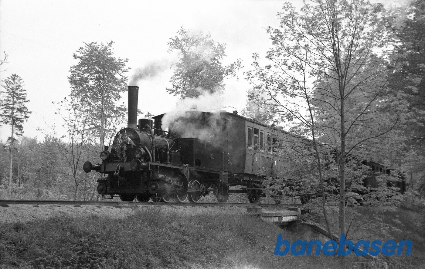 ØSJS nr. 3 med veterantog ØSJS nr. 3 med veterantog