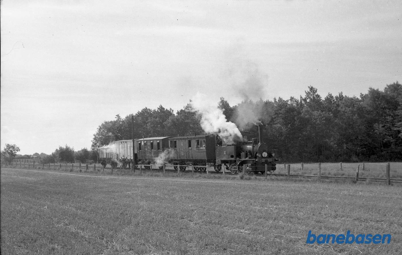 ØSJS nr. 3 med veterantog ØSJS nr. 3 med veterantog