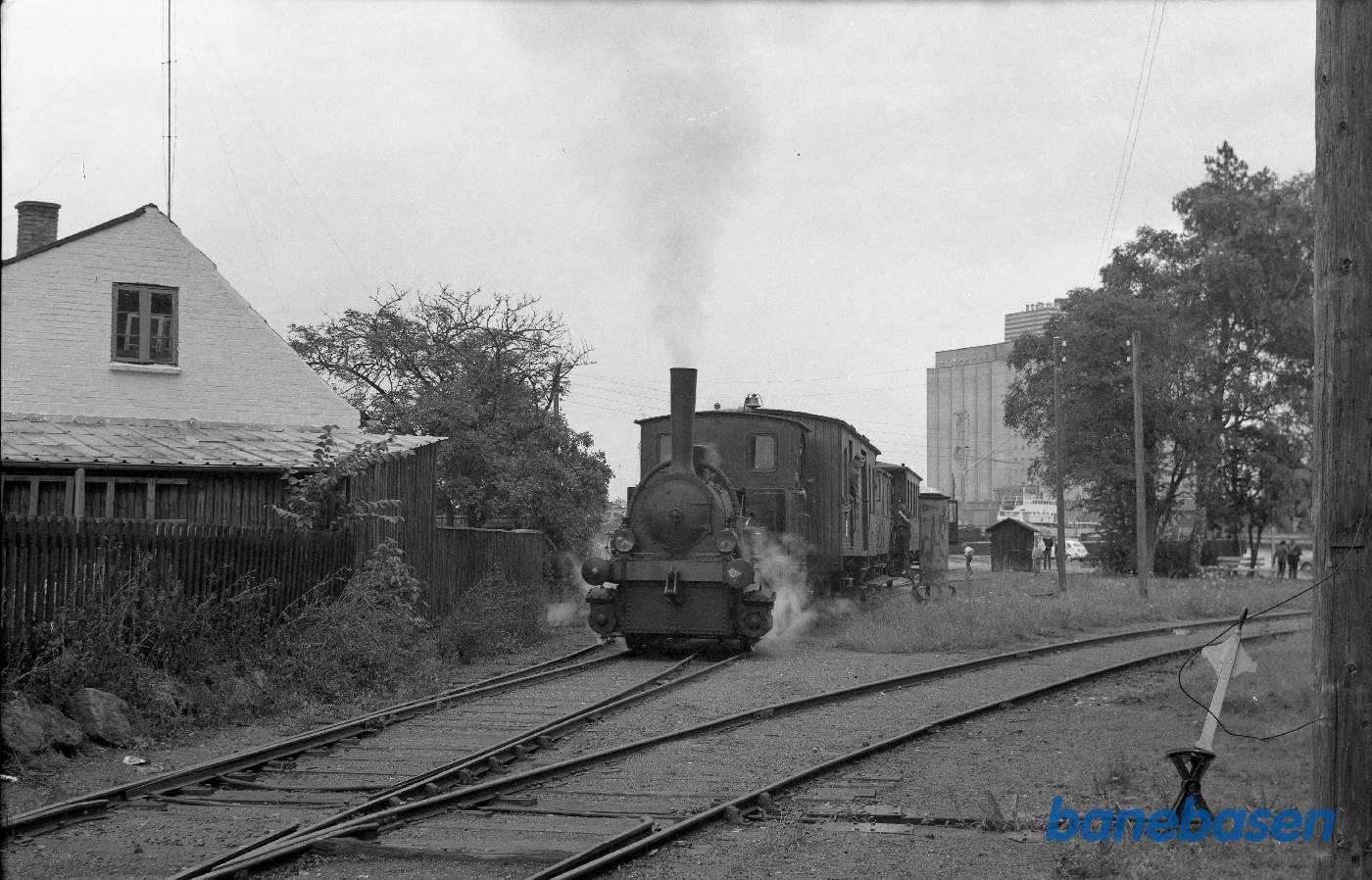 ØSJS nr. 3 med veterantog på havnen