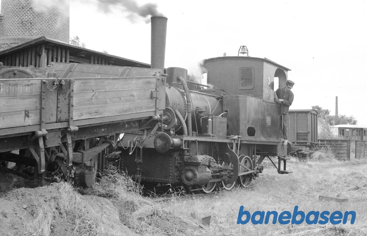 ØSJS nr. 3 + afsporet LJ NL 570 ØSJS nr. 3 + afsporet LJ NL 570